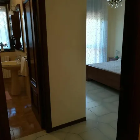 With One Bedroom In Trani, With Furnished Terrace And Wifi - Apartment