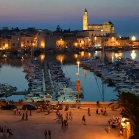 With One Bedroom In Trani, With Furnished Terrace And Wifi -